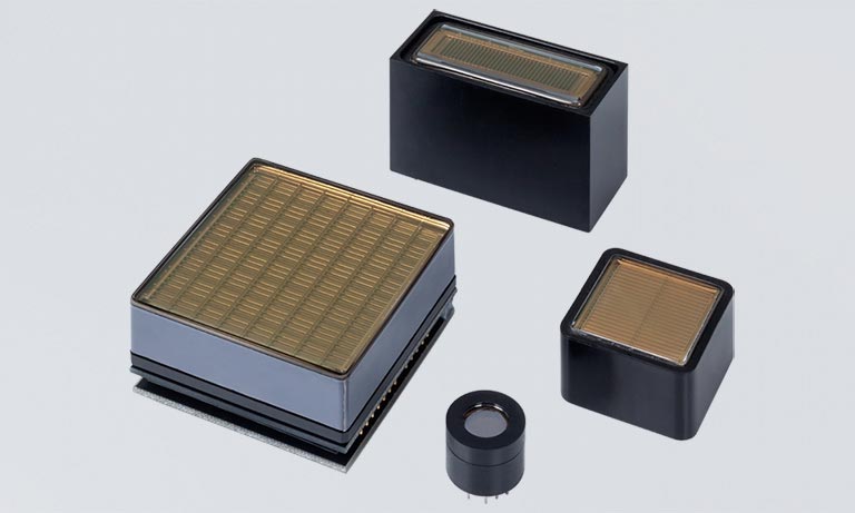 Metal package PMT