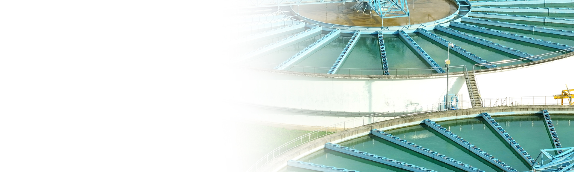 Real-Time Water Quality Monitoring through UV-Vis Spectroscopy