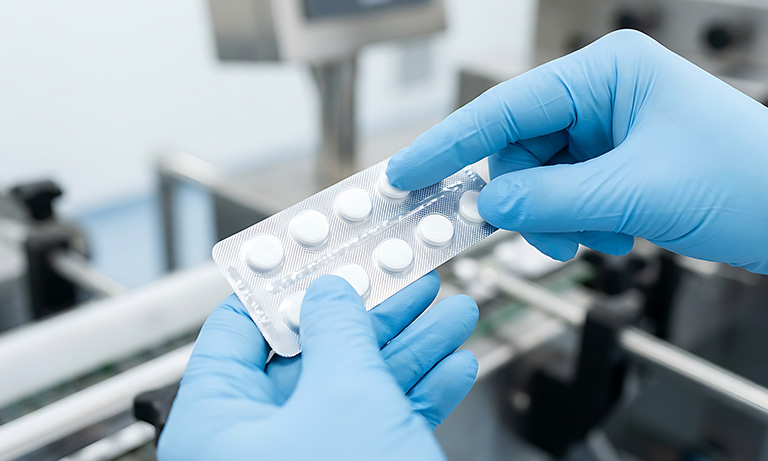 Faster pharmaceutical process monitoring with FT-NIR spectroscopy