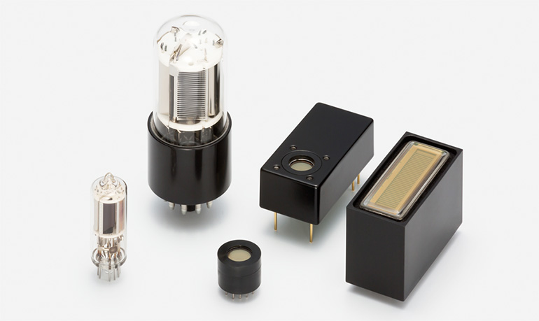 Photomultiplier tubes for high-energy physics