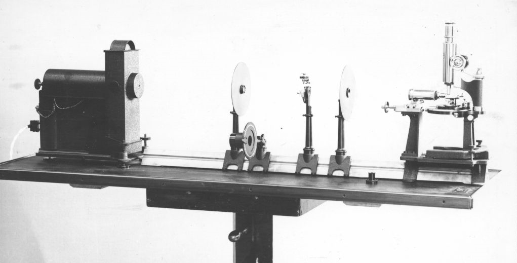 Ultramicroscope by Henry Siedentopf and Richard A. Zsigmondy