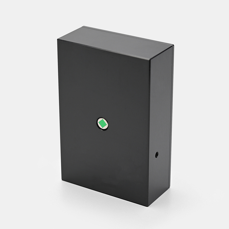 Mid-infrared detector module equipped with a built-in preamplifier (C17212-011)