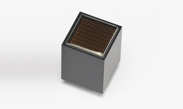 64ch multianode PMT assembly