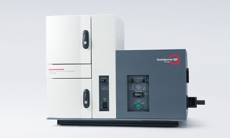 Luminescence efficiency measurement system