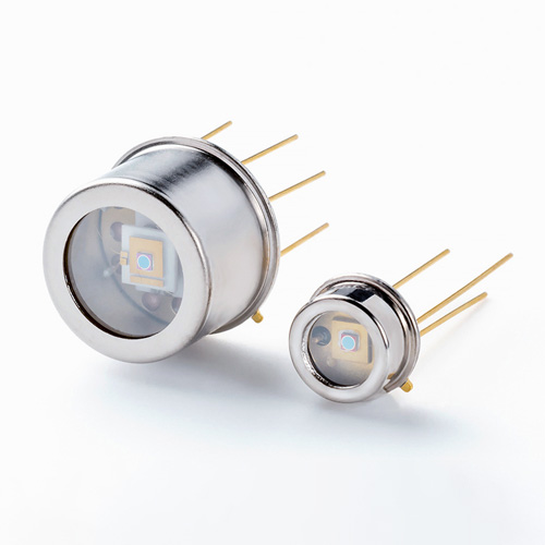 InAs photovoltaic detectors
