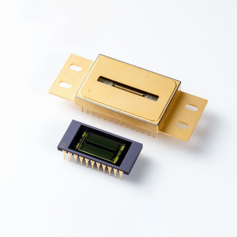 InGaAs linear image sensors