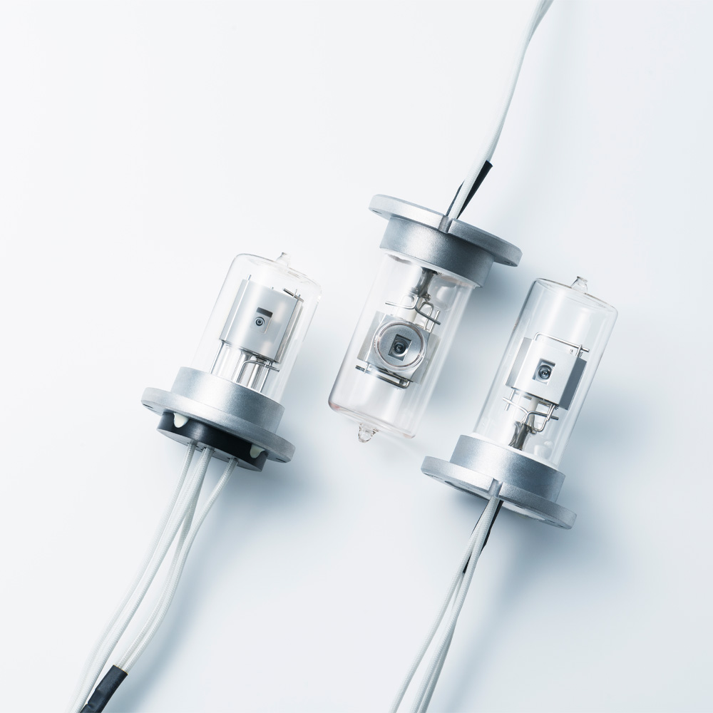 Deuterium lamps (D2 lamps)